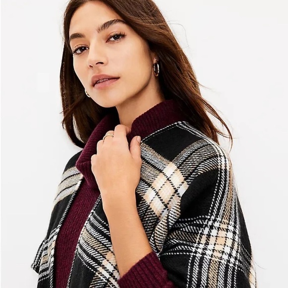 NWT Loft Fringe Plaid Blanket Wrap Sweater Cardigan - Picture 3 of 7